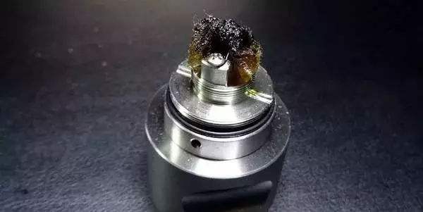 e-liquid Carbon deposit