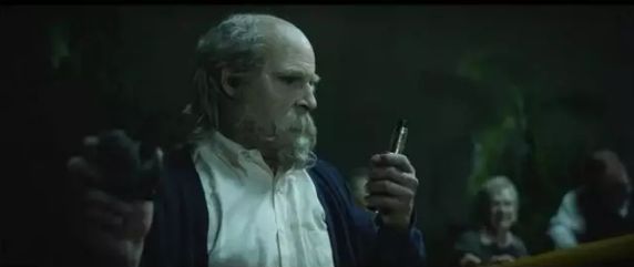 Old man and vape
